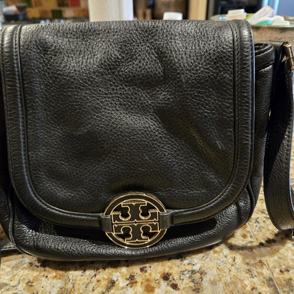 Tory Burch Amanda pebble leather crossbody purse
